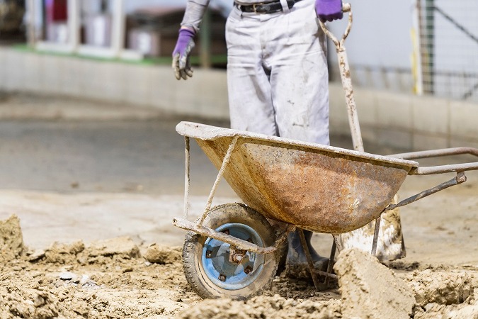 ねこぐるまと作業員